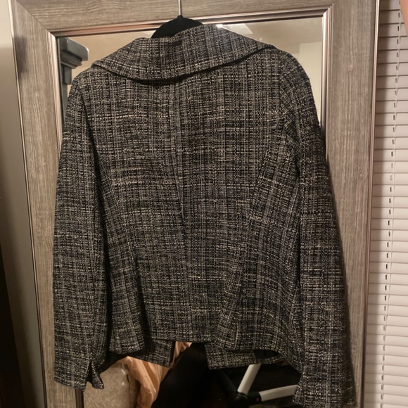 Blazer - Picture 2 of 4